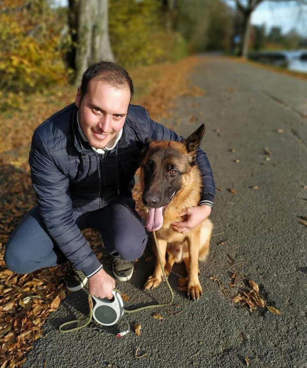 Seppe Fabry van DogWise met een herdershond